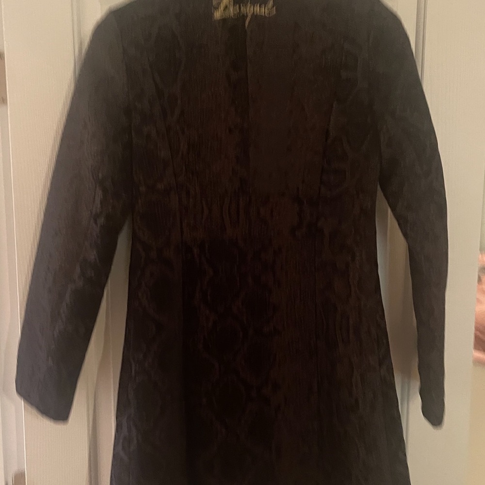 Coat - Picture 2 of 9